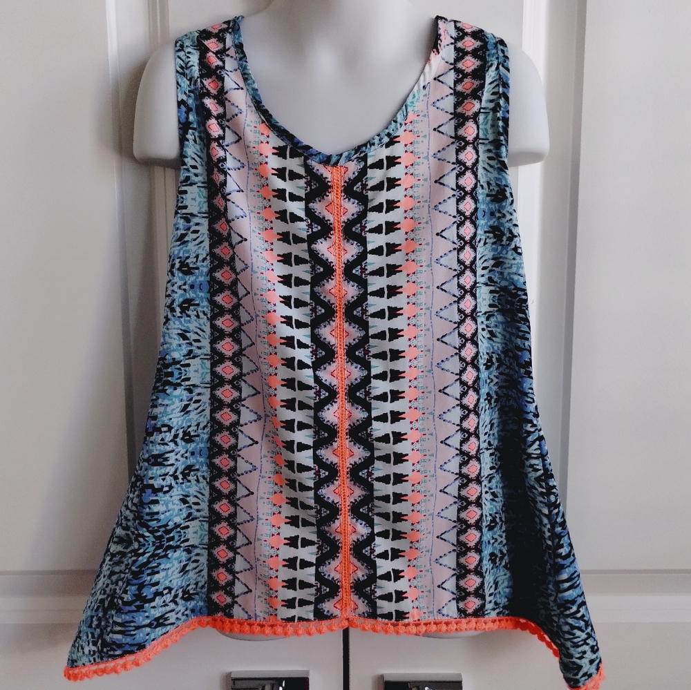 Geometric Swing Tank - Picture 2 of 4